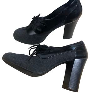 🌺 American eagle Womans Faux-black Leather & Charcoal Fabric heel Shoe Size 8.5